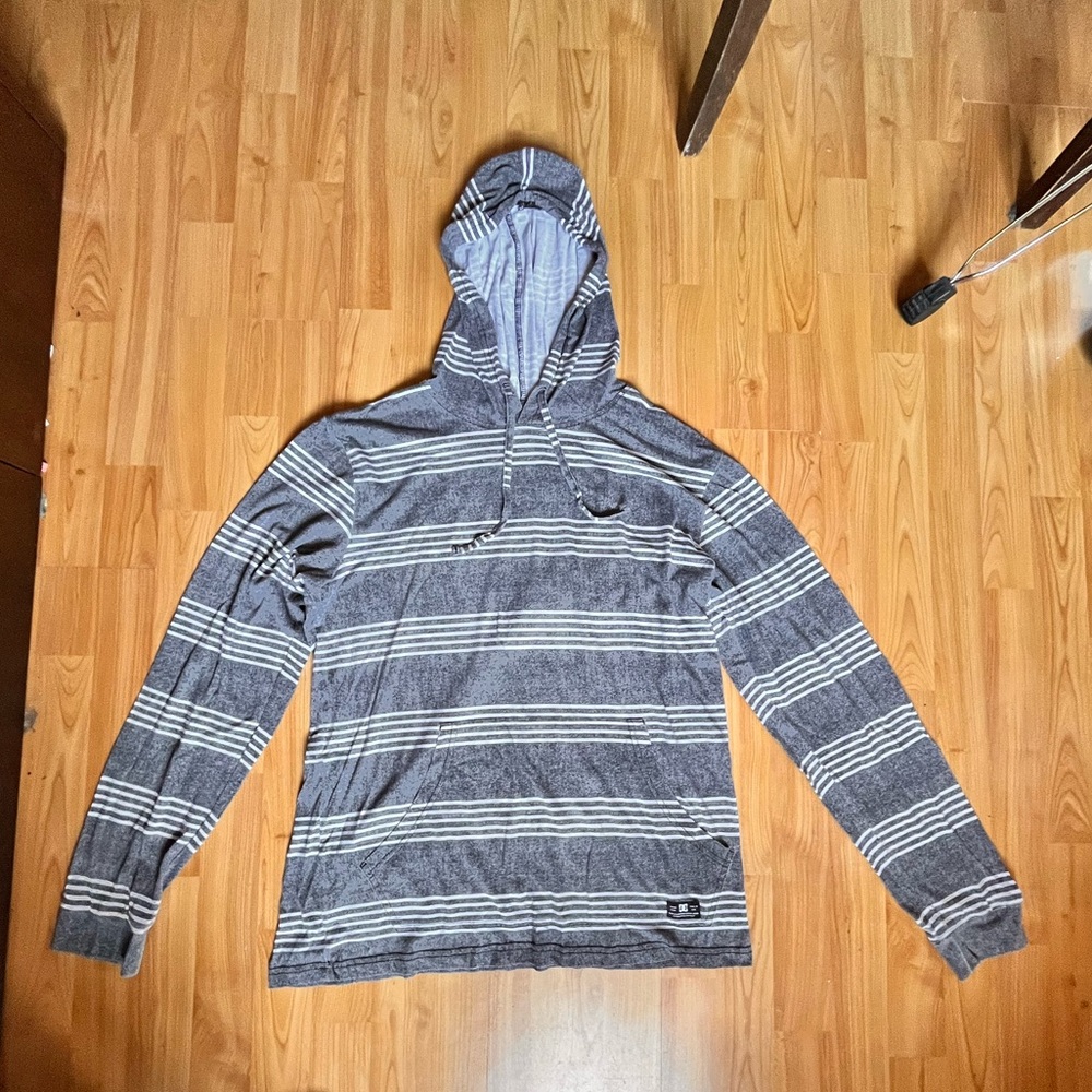 DC Shoes Company USA: Men’s Medium Black/White stripes